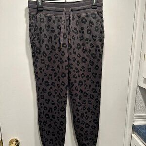 Old Navy cheetah black print sweatpants